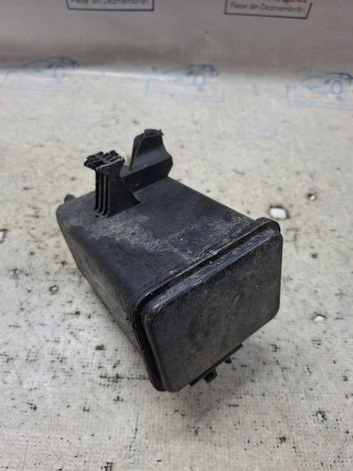 Carcasa filtru carbon Opel Grandland X 1.2 Benzina 2018, 96735380 / PRINDERI RUPTE