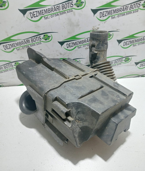 Carcasa filtru Peugeot 206 [facelift] [2002 - 2009] wagon 5-usi 1.4 MT (75 hp)