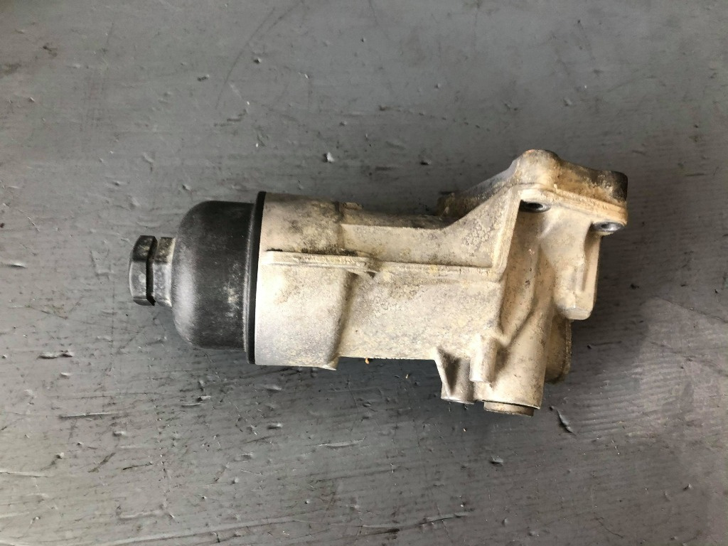 Carcasa filtru ulei a180 2.0 cdi 640940 mercedes a-class w169 a6401800710