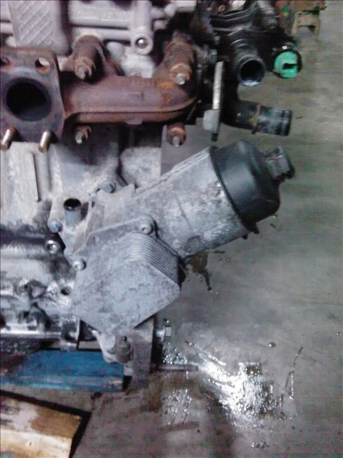 Carcasa filtru ulei CITROEN C4 1.6 HDI an fabr. 2007