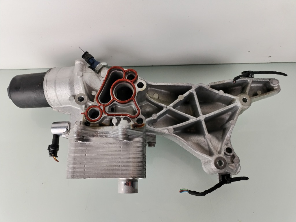 Carcasa filtru ulei cu racitor Audi A5 8W 2.0TFSI DMS 06N903143B