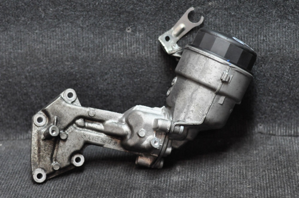 Carcasa filtru ulei Mercedes A6421800010