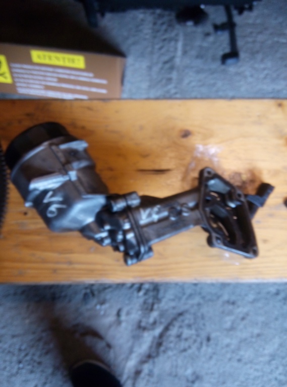 Carcasa filtru ulei mercedes e320 c320 s320 ml320 cls320