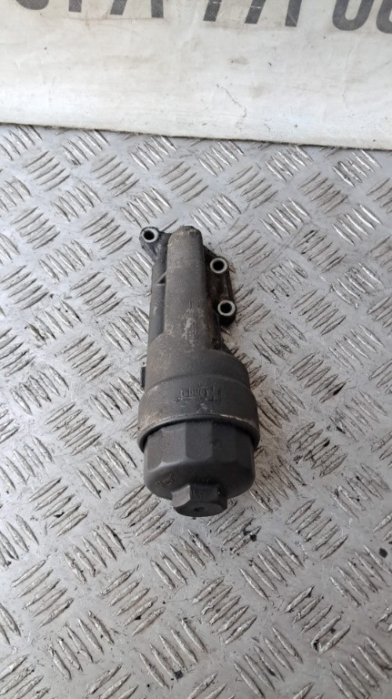 Carcasa filtru ulei Opel ASTRA H 1.4 benzina an 2007 cod 90530259 / 90530262