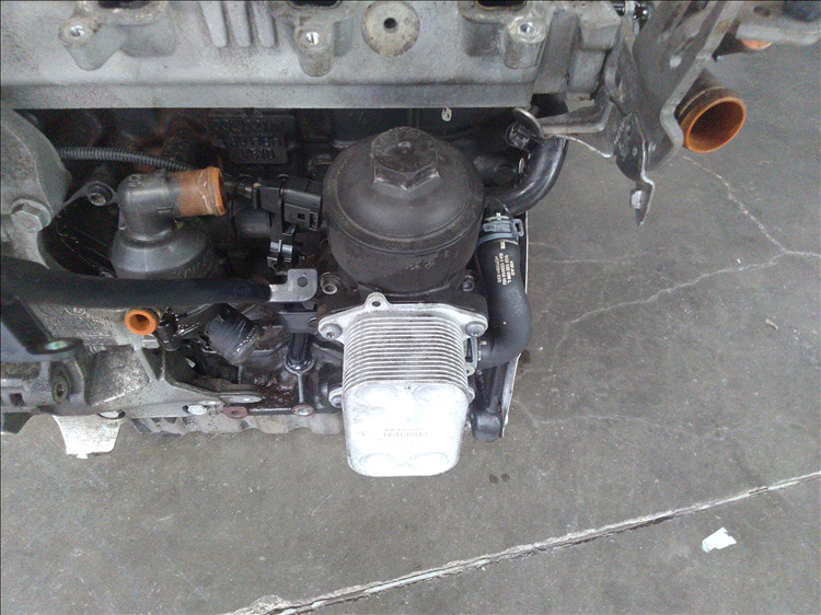 Carcasa filtru ulei SKODA RAPID an fabr. 2014