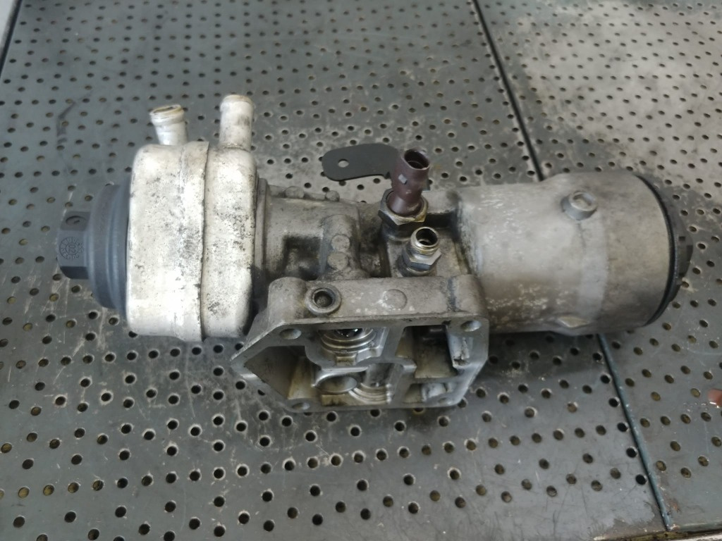 Carcasa filtru ulei termoflot 1.4 tdi 1.9 tdi vw golf 4 golf 5 skoda fabia 045115389