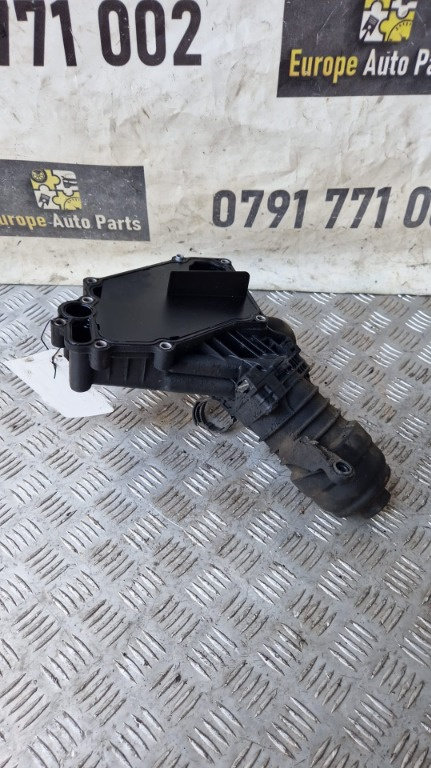 Carcasa filtru ulei Volvo XC60 motor 2.4 D5 D5244T14 an fab. 2010 cod 30757730