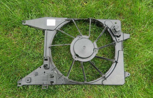Carcasa GMV electroventilator Dacia Logan Sandero 1,5 dci cod 130307107