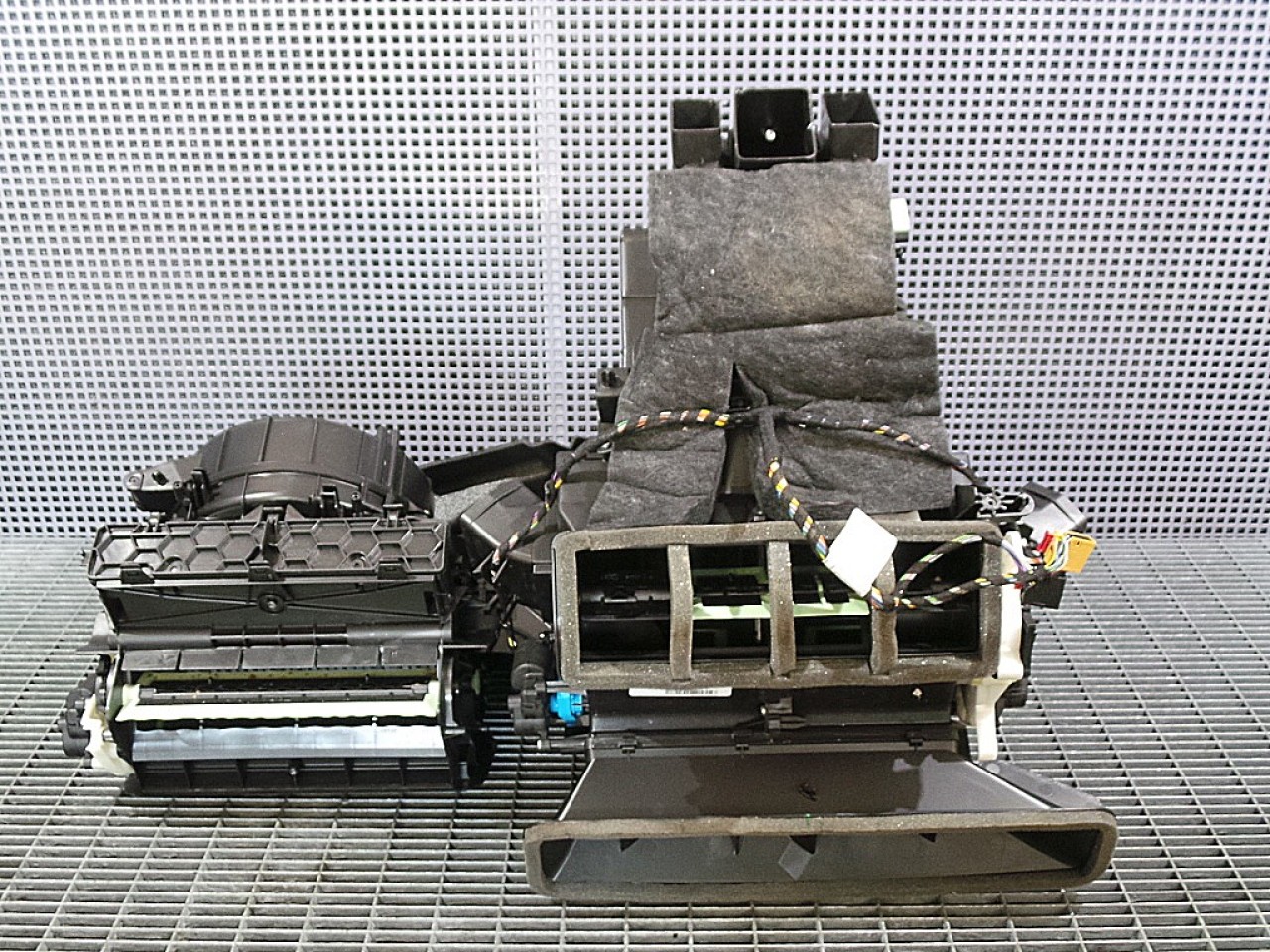CARCASA INCALZITOR AUDI A3 - - (2012 201