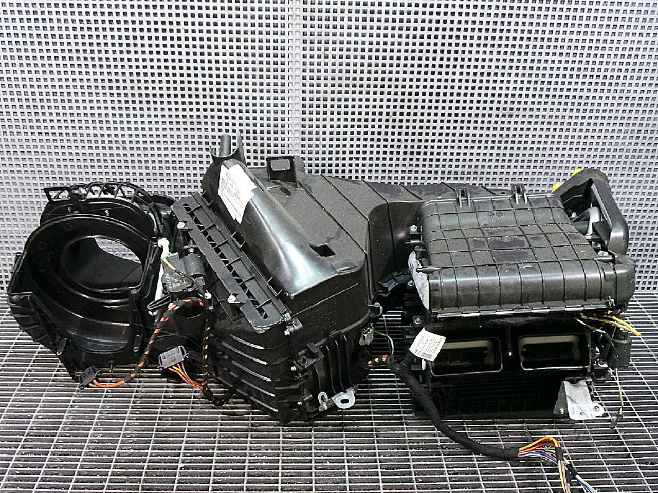 CARCASA INCALZITOR VW AMAROK AMAROK - - (2010 2015)