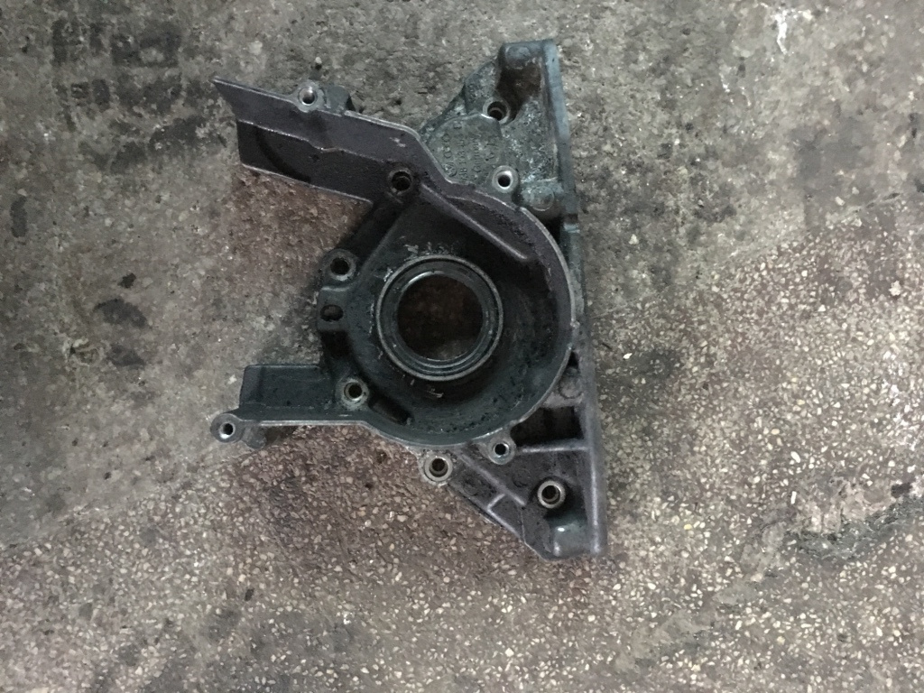 Carcasa inferioara distributie Ford Galaxy [1995 - 2000] Minivan 5-usi 1.9 TDi MT (90 hp) (WGR)