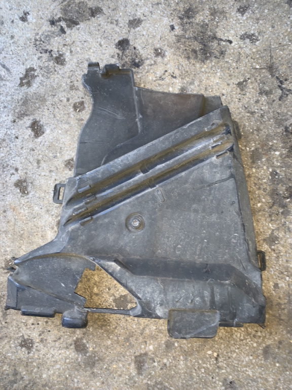 Carcasa mijloc distributie Renault Clio 2 [1998 - 2005] Hatchback 3-usi 1.5 DCI MT (80 hp) II (BB0/1/2_ CB0/1/2_)