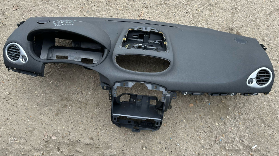 Carcasa Plansa Bord Goala Dezechipata Renault Clio 3 2005 - 2014 [X3064]