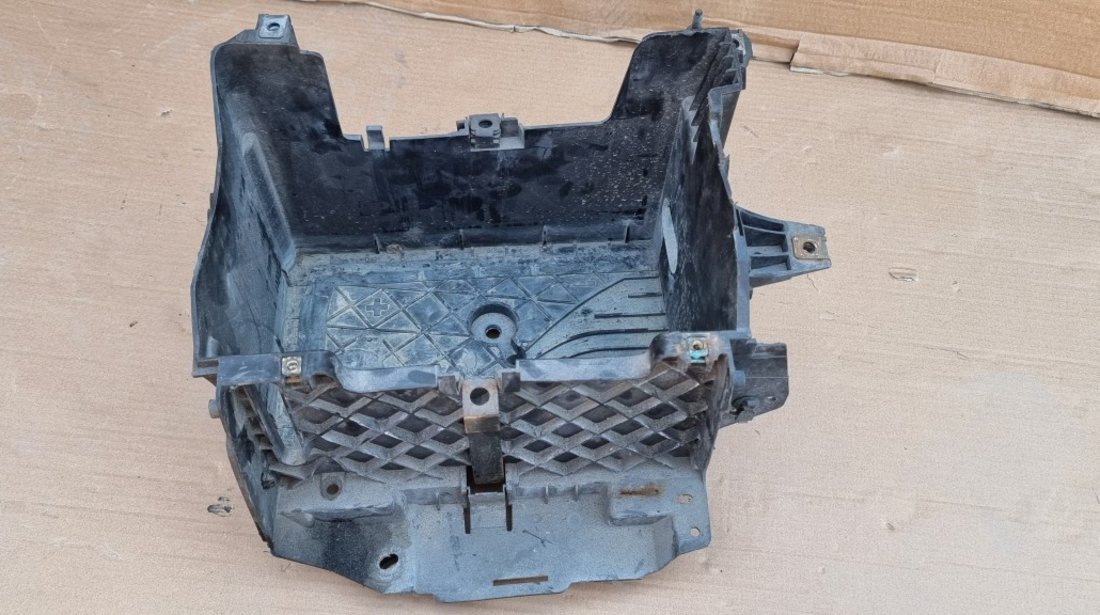 Carcasa Suport baterie Renault Megane 3 1.9 DCI 2009 2010 2011 2012