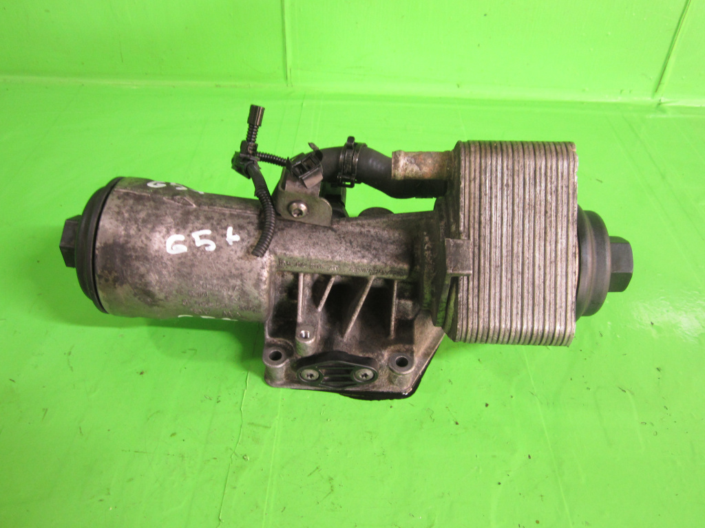 CARCASA / SUPORT FILTRU ULEI / TERMOFLOT VW GOLF 5 PLUS 2.0 TDI FAB. 2006 - 2009 ⭐⭐⭐⭐⭐