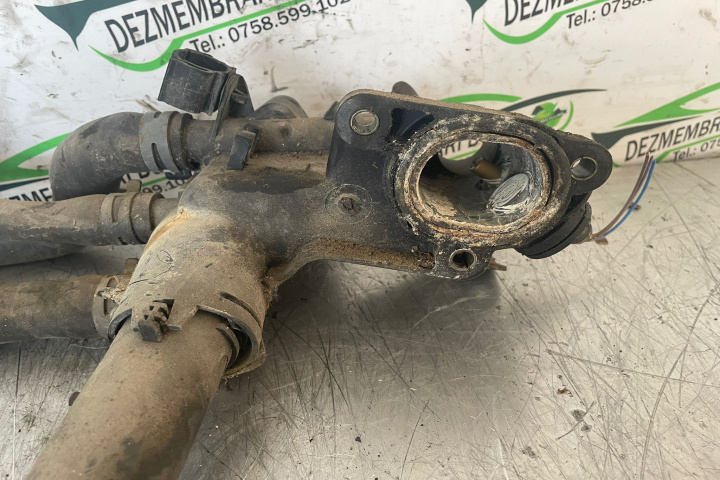 Carcasa termostat 032 121 111 Volkswagen VW Golf 4 [1997 - 2006] wagon 1.4 MT (75 hp)