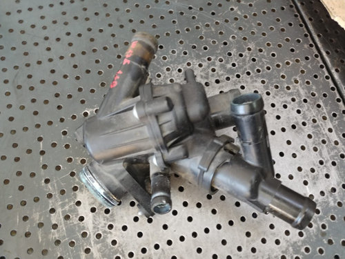 Carcasa termostat 1.6 b 270910 mercedes cla x117 a-class w176 b-class w246 a2702000615
