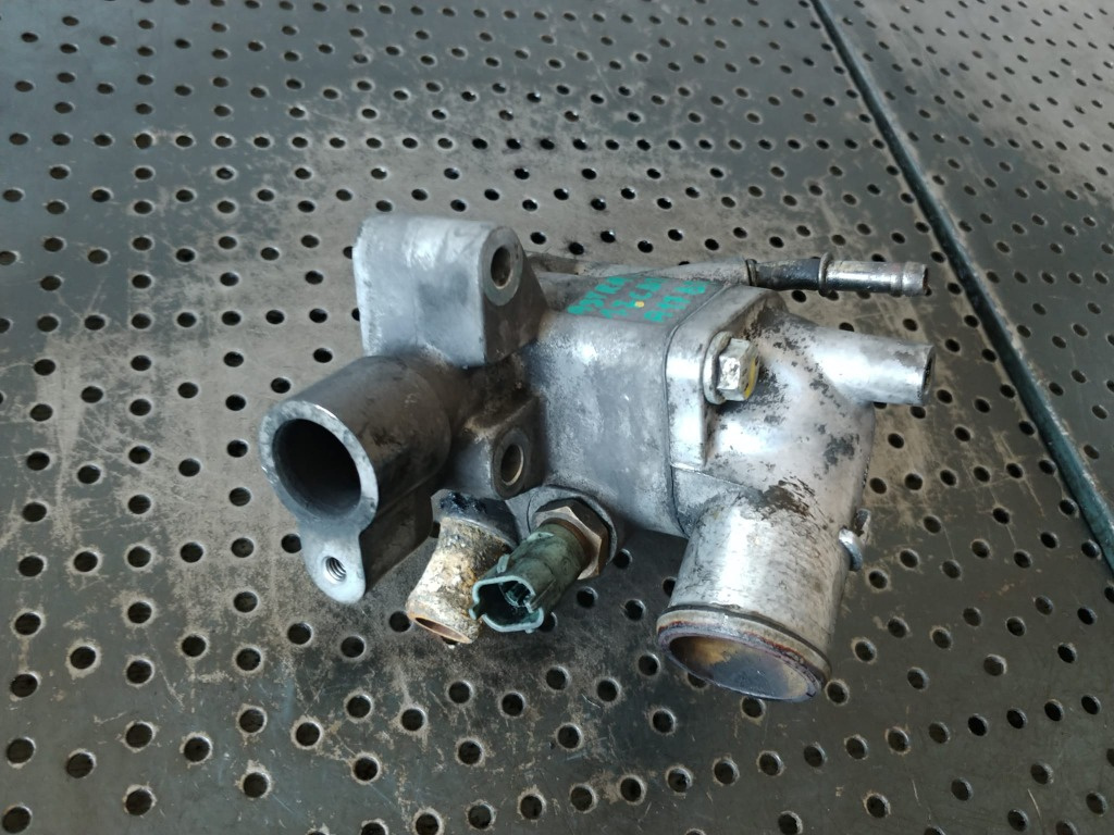 Carcasa termostat 1.7 cdti a17dtr opel astra j