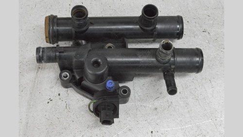 Carcasa termostat 8200709149 Nissan Interstar 2.5 DCI cod motor G9U an fab. 2006 - 2011