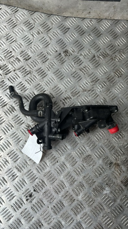 Carcasa termostat Dacia Sandero 0.9 TCE an 2015 cod 110603082R