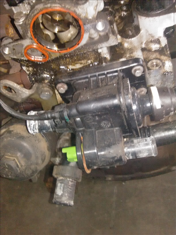 Carcasa termostat FORD FIESTA 1.4 TDCI an fabr. 2008