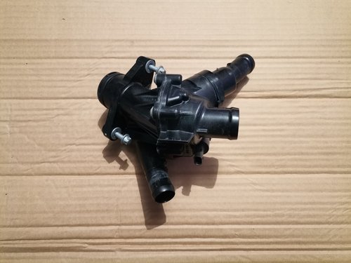 Carcasa termostat Mercedes CLA W118 A-Class W177 cod A2602002600