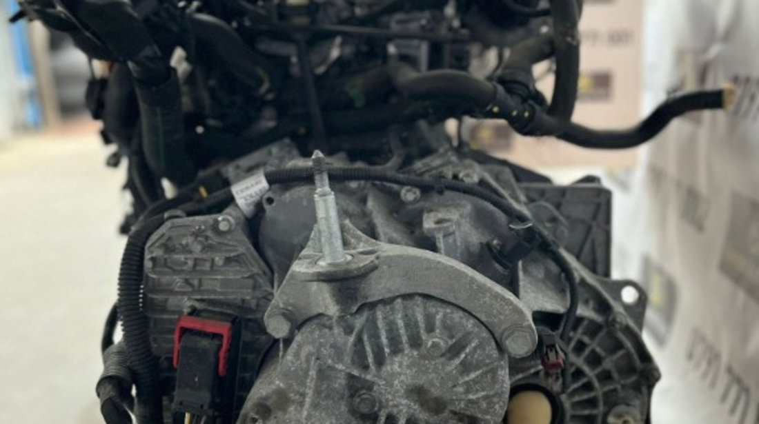 Carcasa termostat Renault Captur 1.2 TCE 4x2 transmisie automata , an 2015 cod motor H5F-403