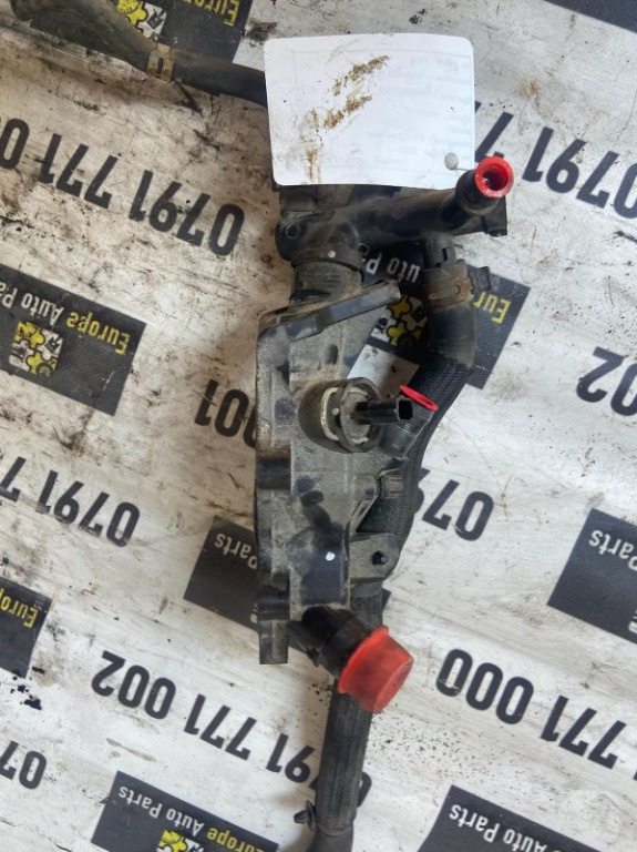 Carcasa termostat Renault Clio 4 0.9 Tce H4B 2015 Cod : 110608635R