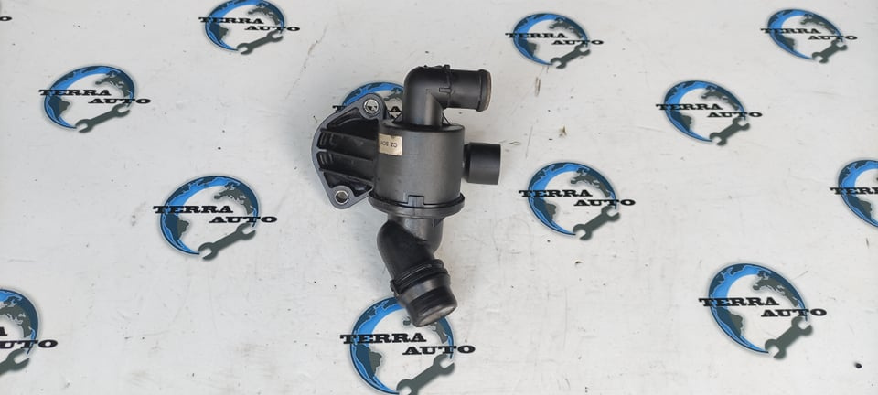Carcasa termostat Seat Exeo 2.0 TDI cod: 03L121111AD