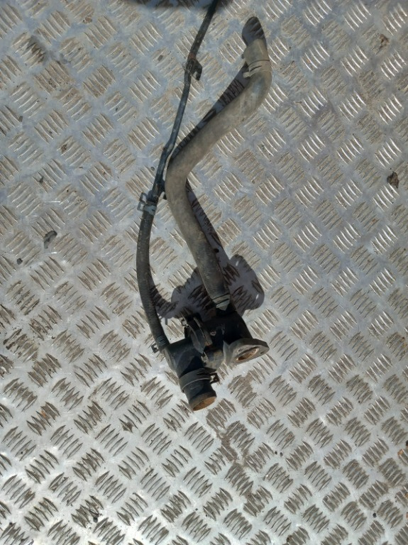 Carcasa termostat skoda fabia 1. 4 benzina an 2001 cod 047121111M