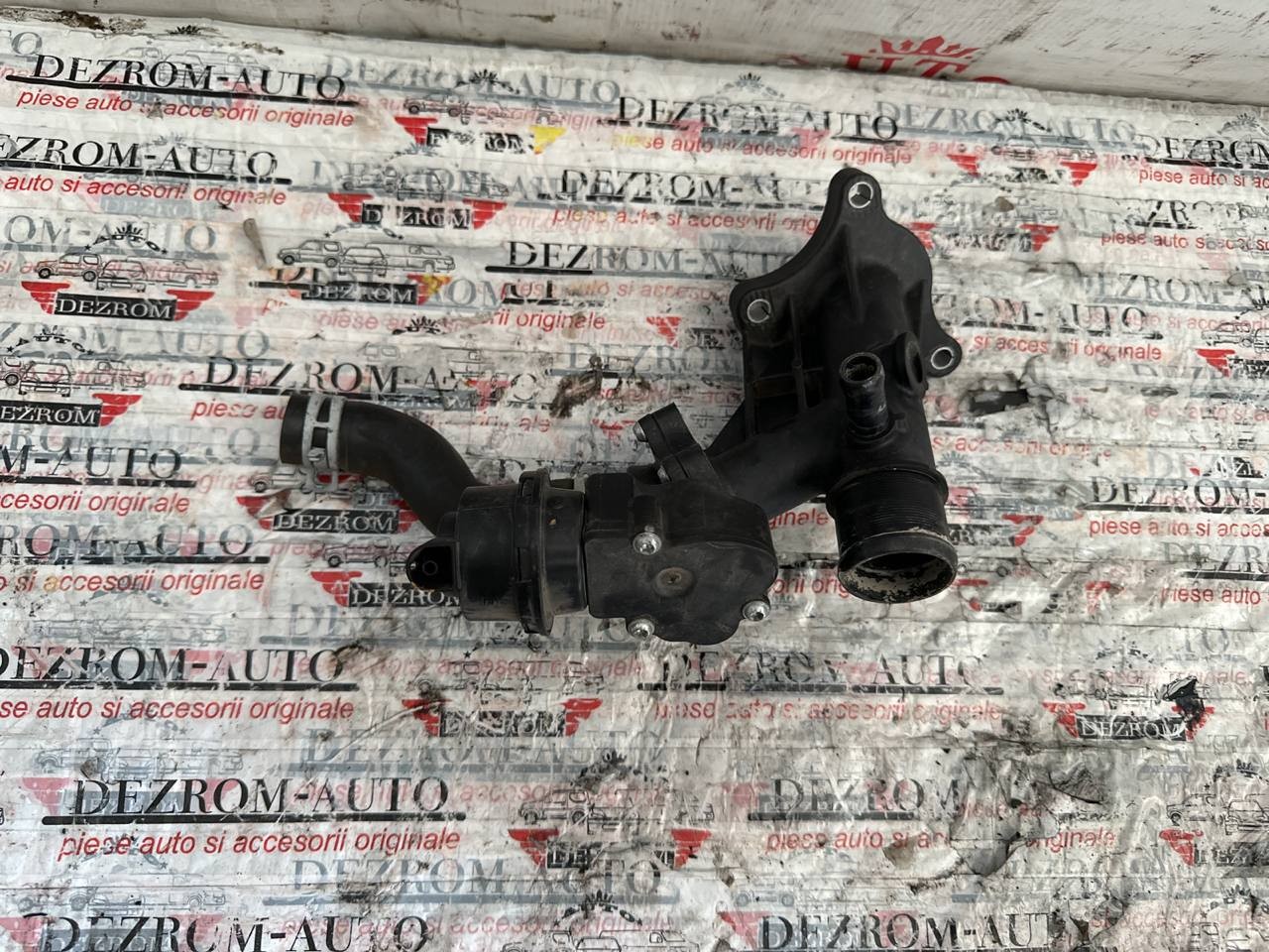 Carcasa termostat VAUXHALL Vivaro Combi (X82) 1.6 CDTi 90 cai cod: 110600686R