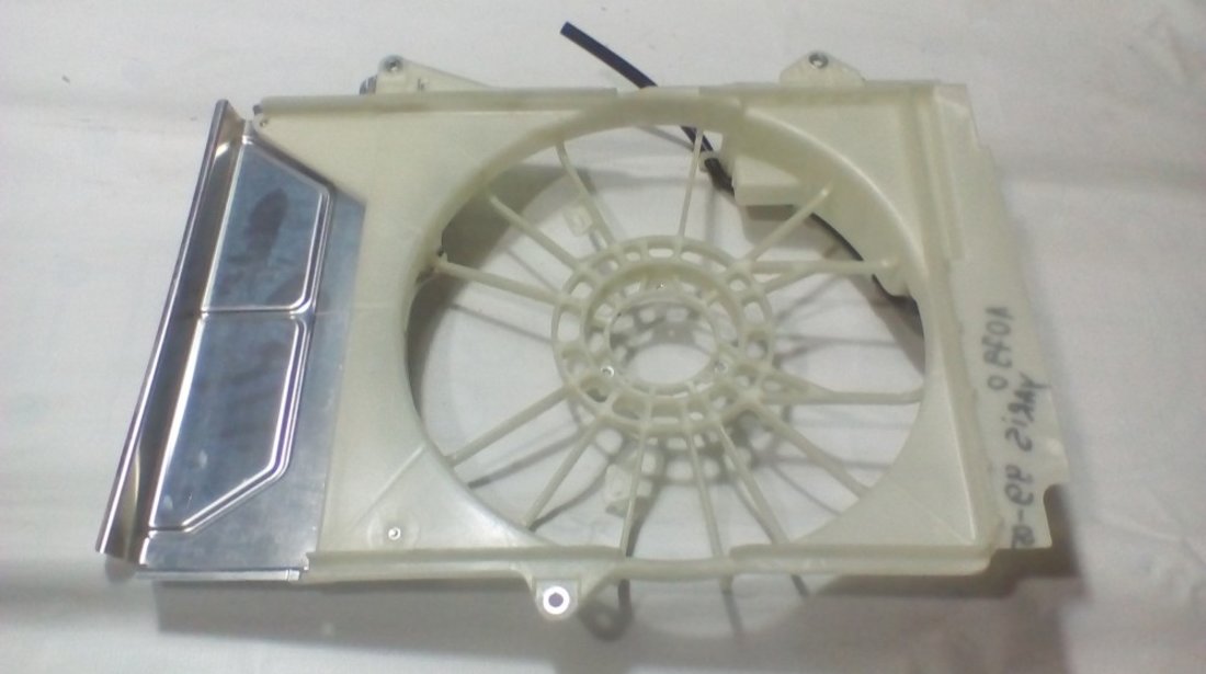 Carcasa ventilator Toyota Yaris An 1999 2000 2001 2002 2003 2004 2005 cod 16711-0J010