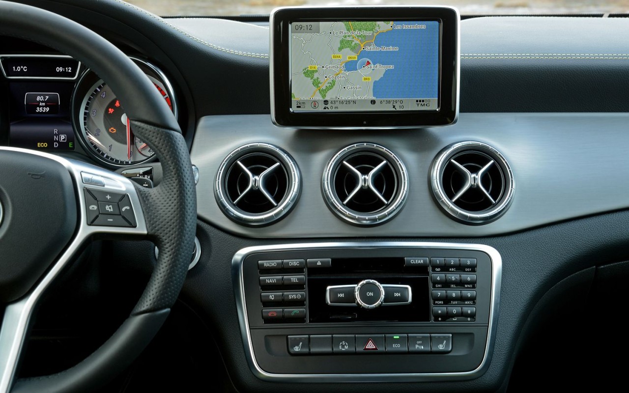Card Harta Navigatie Mercedes A B CLA CL