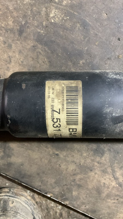 Cardan BMW seria 5 525 E60 motor 2.5 diesel cutie manuala cod piesa: 7 531 777
