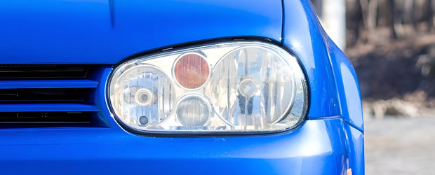 Care criza financiara? Un cumparator a platit peste 100.000 de dolari pe un Volkswagen Golf din 2004!
