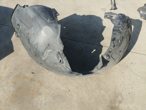 Carenaj aparatoare noroi dreapta fata audi a4 b9 8w sedan 8w0821172a