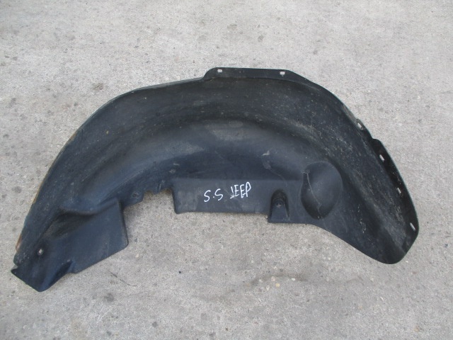 CARENAJ / APARATOARE NOROI STANGA SPATE JEEP CHEROKEE KJ FAB. 2001 - 2008 ⭐⭐⭐⭐⭐