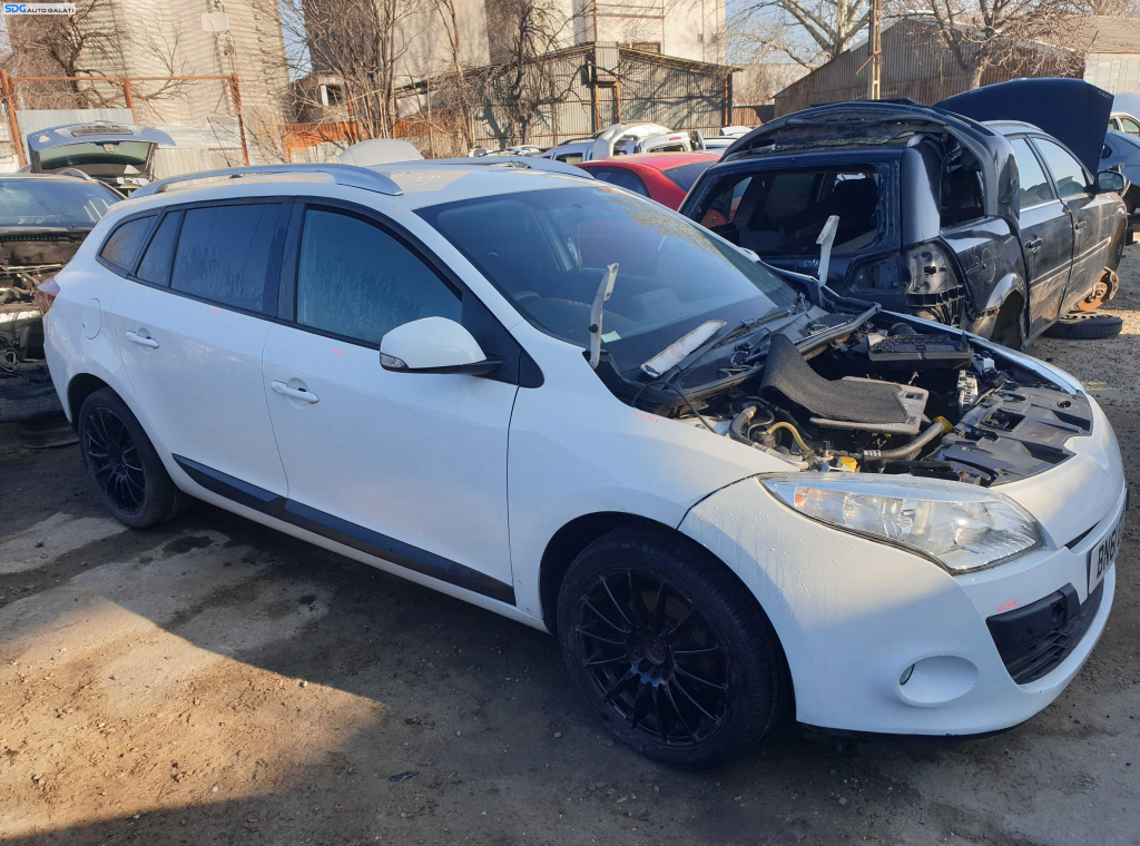 Carenaj Aparatoare Protectie Noroi de la Roata Janta Dreapta Fata Renault Megane 3 2008 - 2016 [K4516]