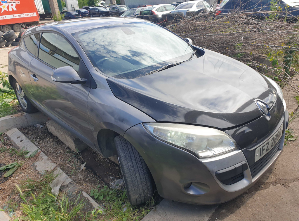 Carenaj Aparatoare Protectie Noroi de la Roata Janta Dreapta Fata Renault Megane 3 2008 - 2012 [K5770]
