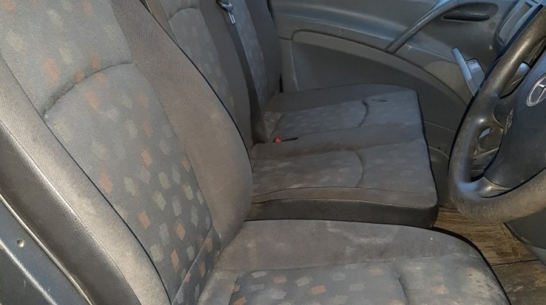 Carenaj aparatori noroi fata Mercedes VITO 2008 VAN 2987 CDI