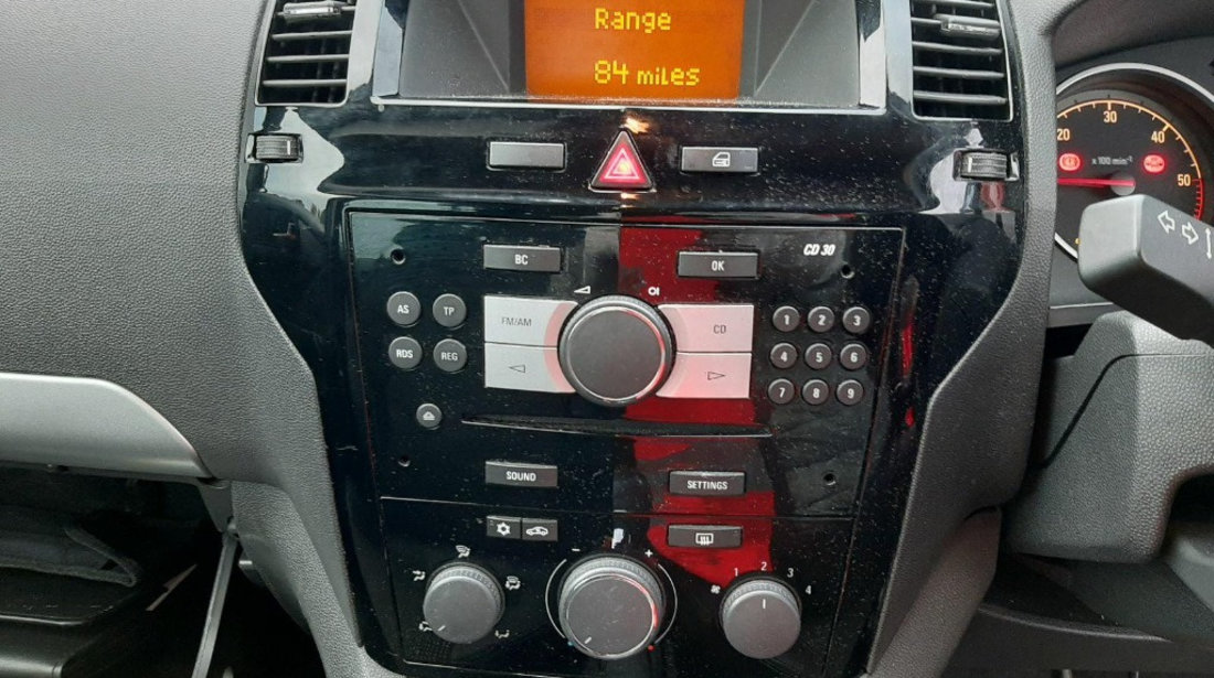 Carenaj aparatori noroi fata Opel Zafira B 2009 MPV 1.9 CDTI
