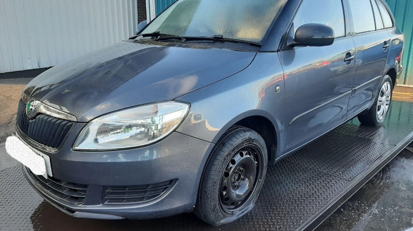 Carenaj aparatori noroi fata Skoda Fabia 2 2012 Break 1.6 TDI