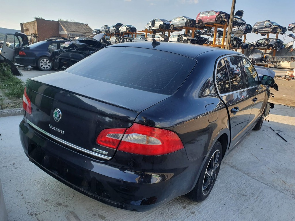 Carenaj aparatori noroi fata Skoda Superb 2 2010 berlina 1.6 tdi