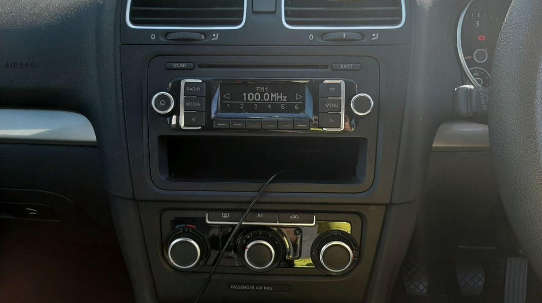 Carenaj aparatori noroi fata Volkswagen Golf 6 2011 Hatchback 1.6 TDI