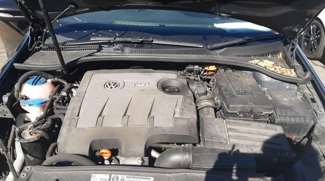 Carenaj aparatori noroi fata Volkswagen Golf 6 2011 Hatchback 1.6 TDI