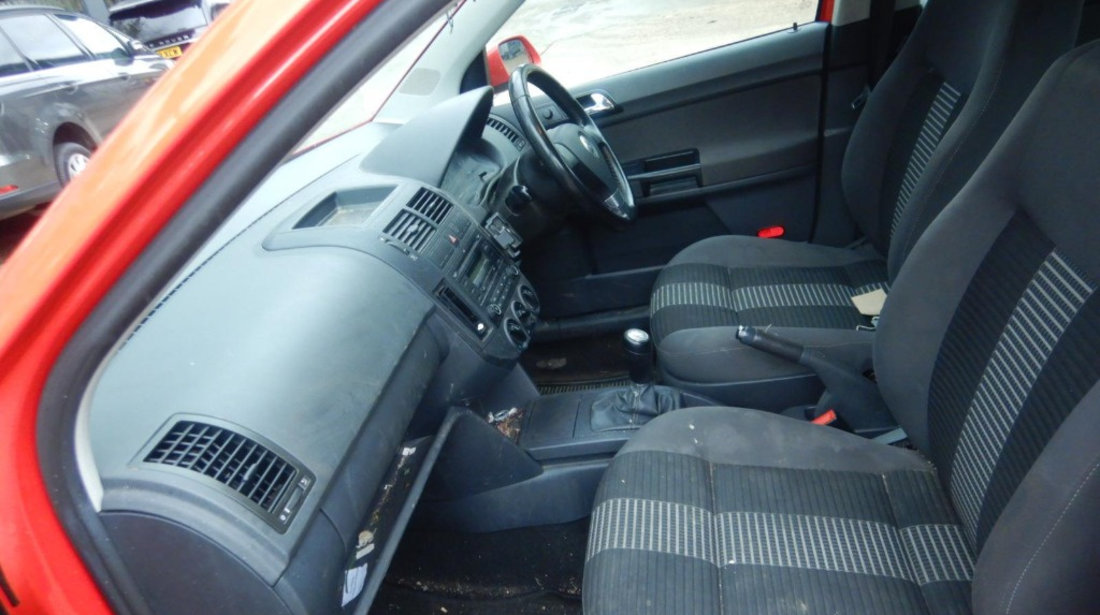 Carenaj aparatori noroi fata Volkswagen Polo 9N 2008 Hatchback 1.4 TDI