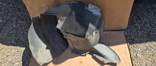 Carenaj complet roata stanga fata Vw Golf 5 2004 2005 2006 2007 2008