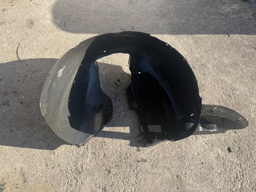Carenaj dreapta fata mare Skoda Superb combi 1.8TSI ,160cp, CDA sedan 2011 (8T0809962)