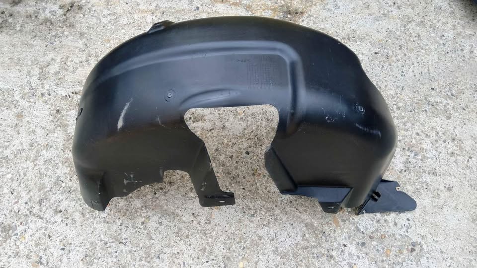 Carenaj roată dreapta spate, cod 5P5810970C