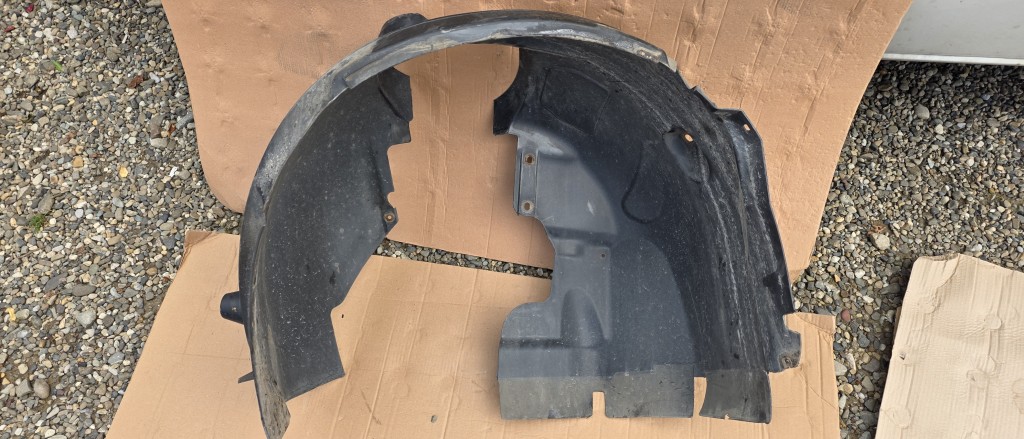 Carenaj roata dreapta fata Ford Focus 3 2012 2013 2014 2015